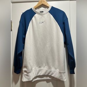 Women’s Nike Sweatshirt